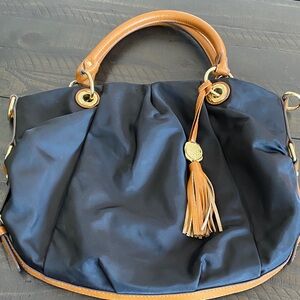 Elegant Black and Tan Women's Handbag